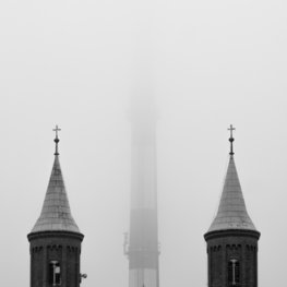 Pomiędzy